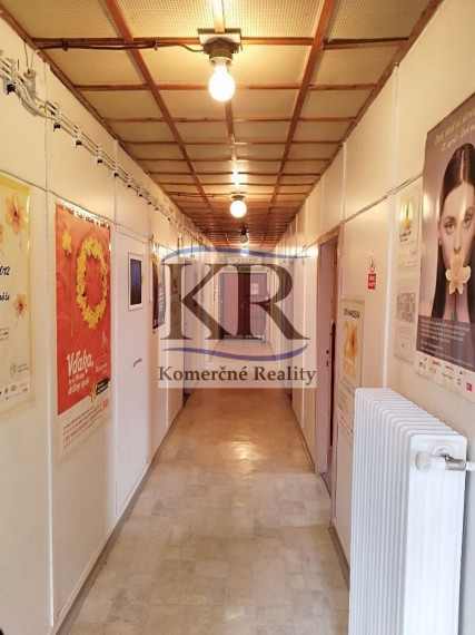Kancelársky/komerčný priestor na prenájom,213m2, Ružindolská ulica,Trnava