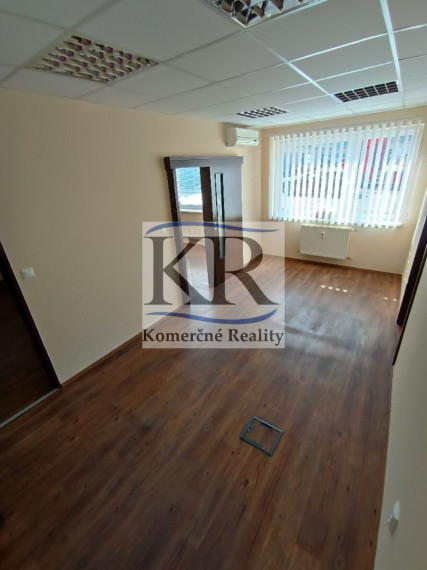 55 m2 – klimatizované kancelárie na prenájom, Trenčín,605 €/mes.