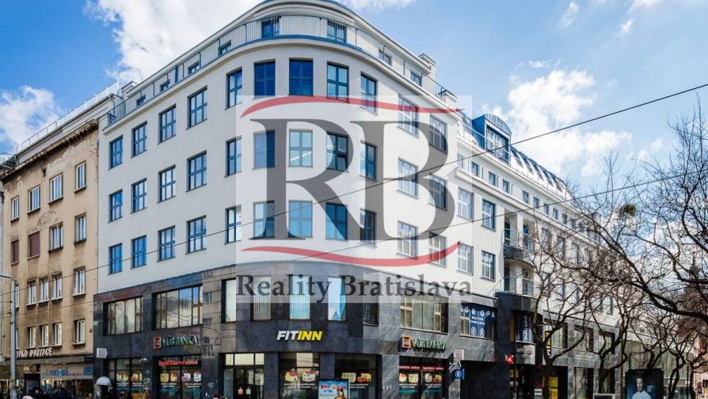 Obchodné priestory na rohu Obchodnej a Poštovej ulice, Bratislava-Staré Mesto