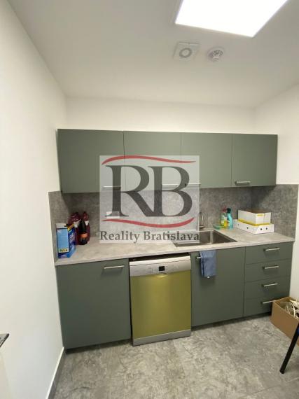 Novostavba kancelárskeho priestoru na prenájom - Bratislava V