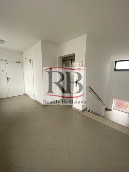 Novostavba kancelárskeho priestoru na prenájom - Bratislava V