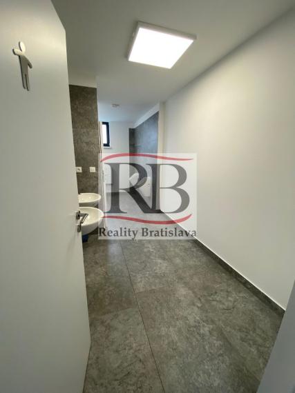 Novostavba kancelárskeho priestoru na prenájom - Bratislava V