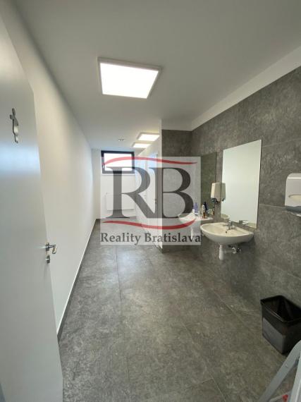 Novostavba kancelárskeho priestoru na prenájom - Bratislava V