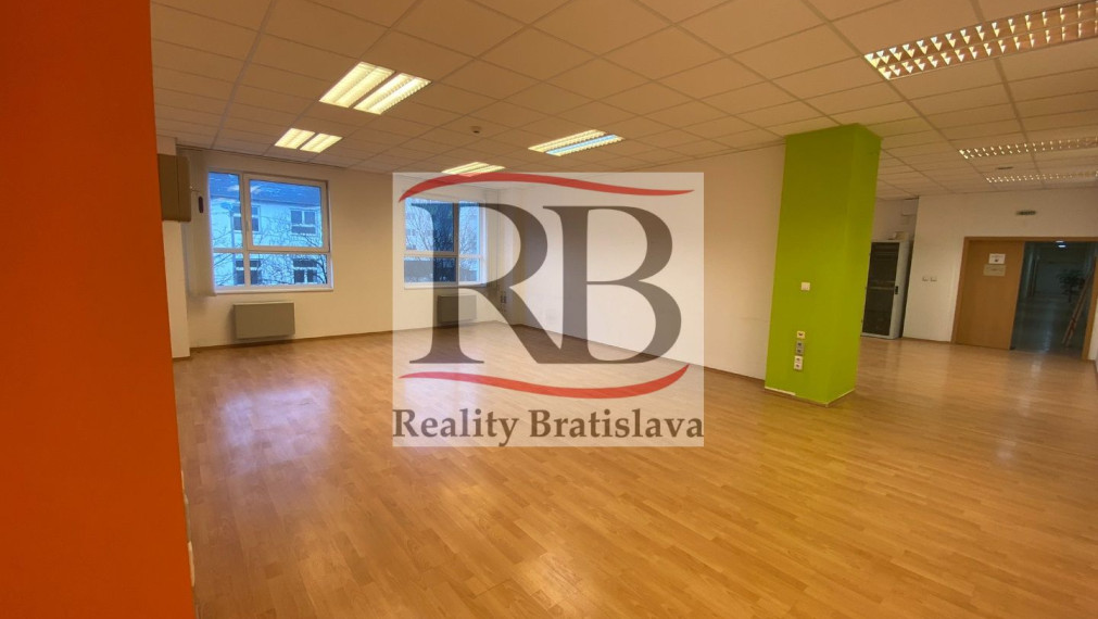 Rekonštruované kancelárske priestory na prenájom - Bratislava V