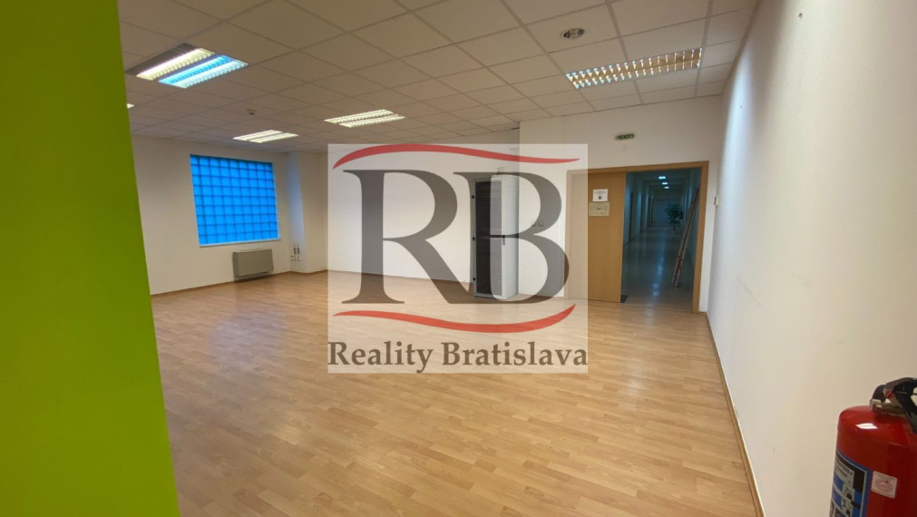 Rekonštruované kancelárske priestory na prenájom - Bratislava V