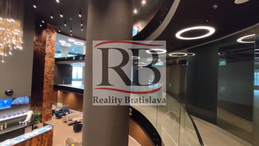 Obchodné priestory v exkluzívnej budove TOWER 5 v tesnej blízkosti štadióna Tehelné Pole, Kalinčiakova, BA3