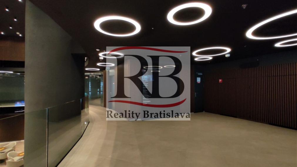 Obchodné priestory v exkluzívnej budove TOWER 5 v tesnej blízkosti štadióna Tehelné Pole, Kalinčiakova, BA3