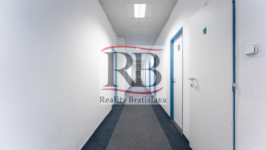 Kancelárske priestory v centre Starého Mesta, Štúrova ulica-Luxor TOP