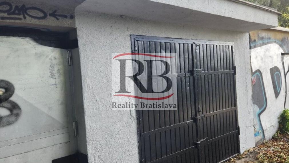 Garáž na predaj - ul. Opavská, Bratislava III
