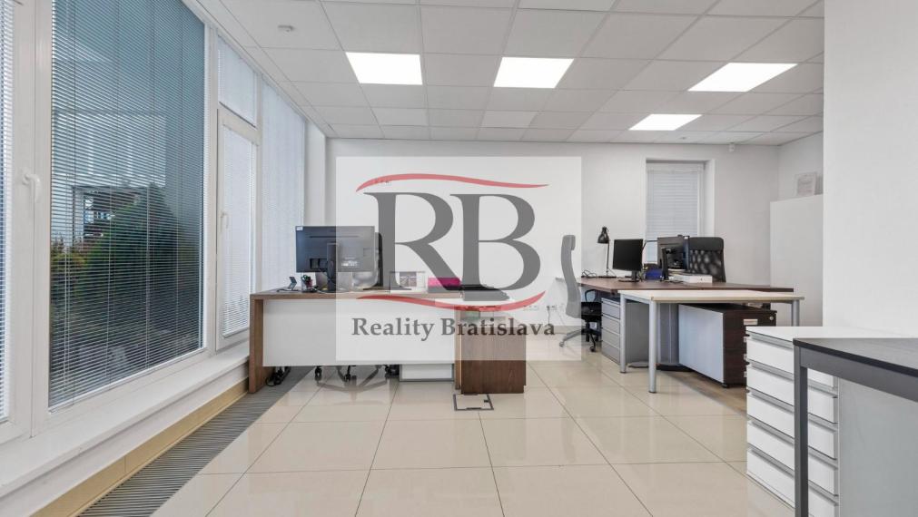Administratívne priestory + 6x parking na prenájom, 154,40m2, Žabí Majer - Bratislava III