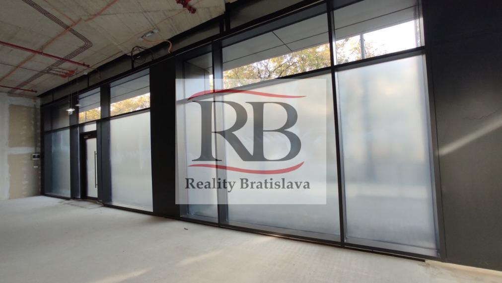 Lukratívne obchodné priestory v Apollo NIVY, Prievozská-Ružinov