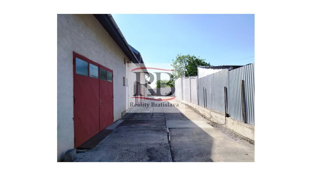 Výrobno-skladový objekt s administratívou na predaj