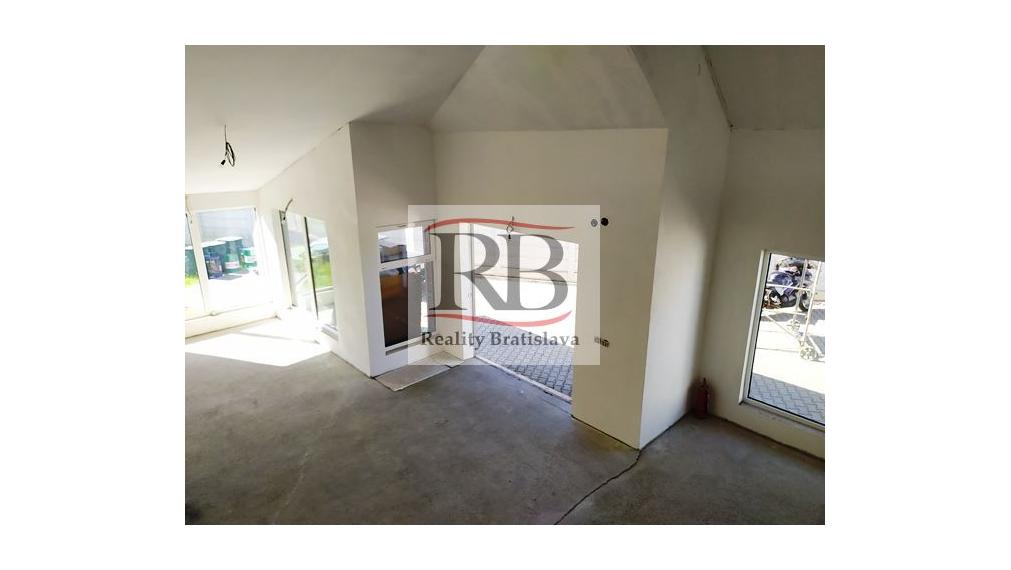 Výrobno-skladový objekt s administratívou na predaj