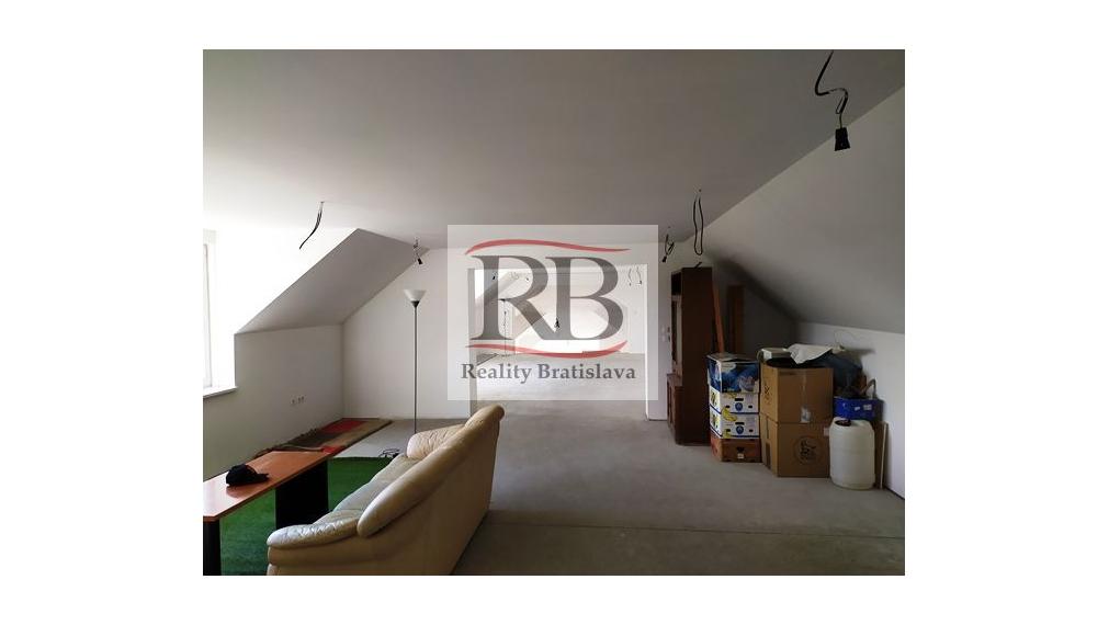 Výrobno-skladový objekt s administratívou na predaj