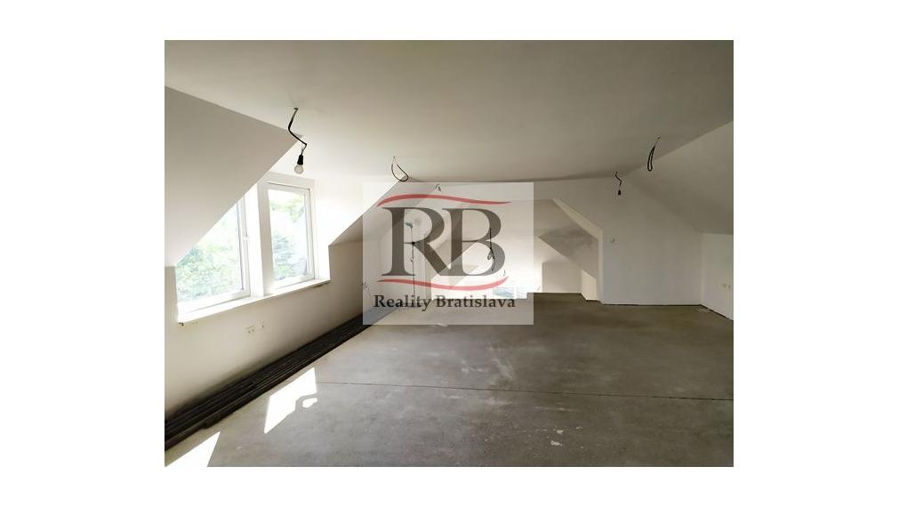 Výrobno-skladový objekt s administratívou na predaj