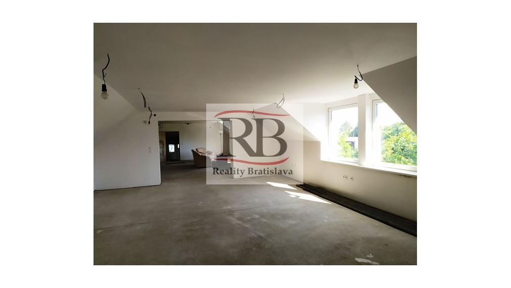 Výrobno-skladový objekt s administratívou na predaj