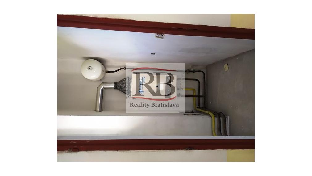 Výrobno-skladový objekt s administratívou na predaj