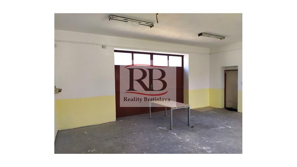 Výrobno-skladový objekt s administratívou na predaj