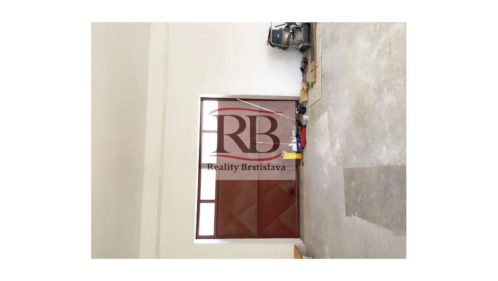 Výrobno-skladový objekt s administratívou na predaj