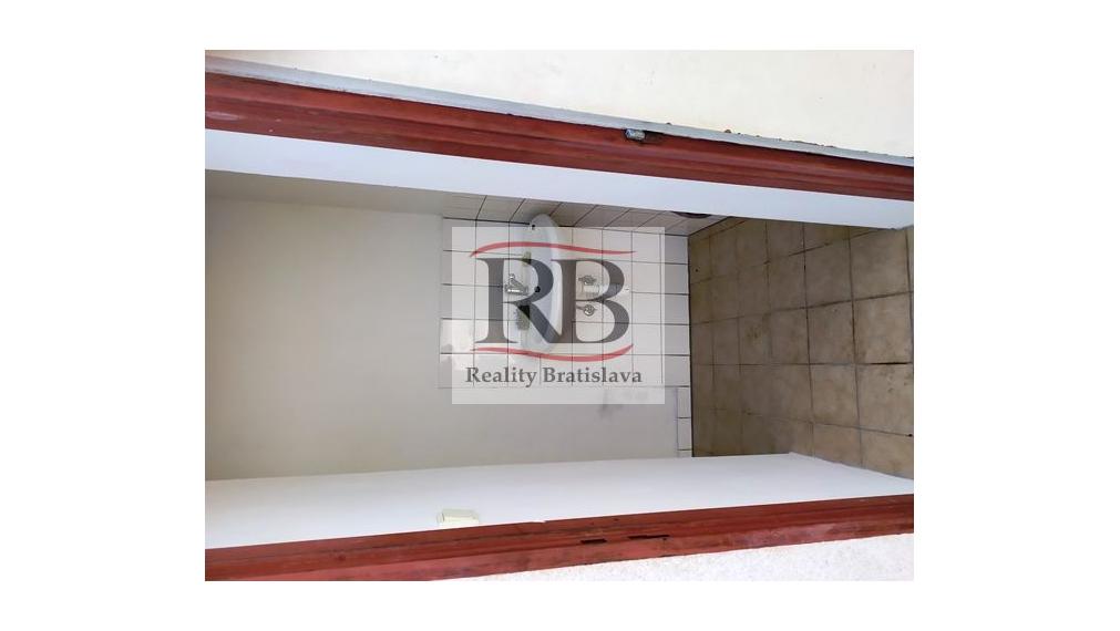 Výrobno-skladový objekt s administratívou na predaj