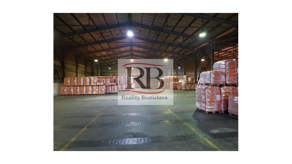 Skladová hala 3900 m2 na prenájom Trnava, Zavar