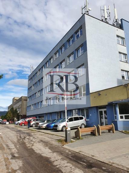 Prenájom kancelárskych a prevádzkových priestorov s parkovaním po kompletnej rekonštrukcii