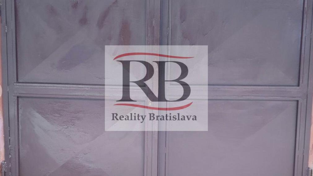 Garáž na predaj - ul. Dudvážska, Podunajské Biskupice