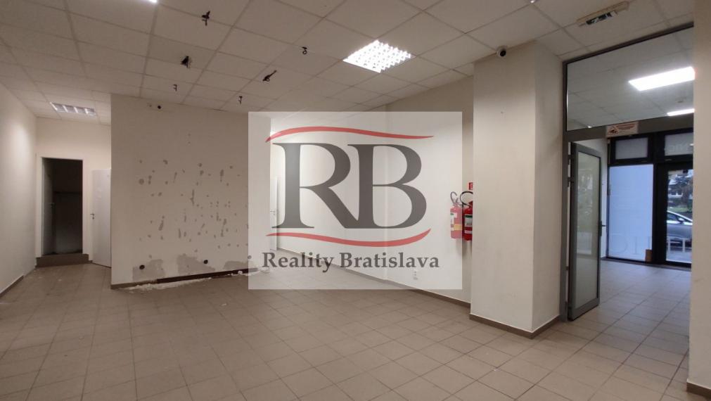 Priestor 260m2 so ZDRAVOTNÍCKYM ŠTANDARDOM, Hotel Bratislava