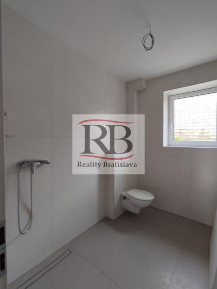 Objekt vhodný na podnikanie, Podunajské Biskupice