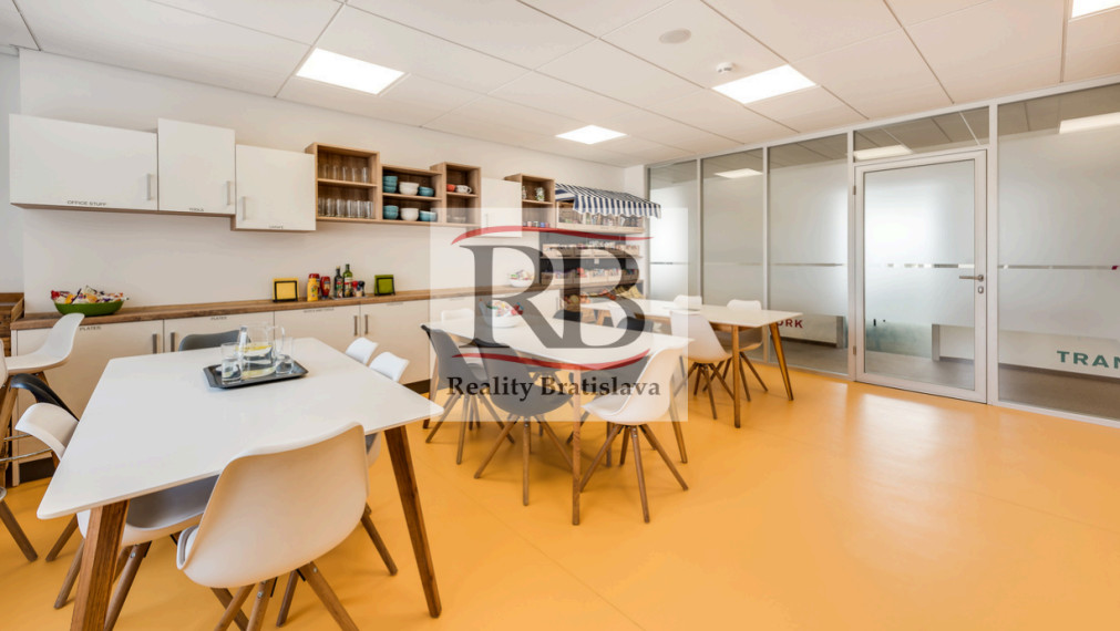 Nadštandardné kancelárske priestory 150-576m2, v Office Centre Jarošova, BAIII