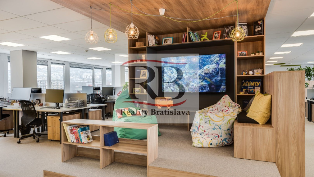 Nadštandardné kancelárske priestory 150-576m2, v Office Centre Jarošova, BAIII