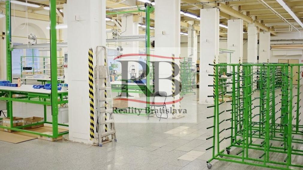 Prenájom výrobných a skladových hál od 1000 m2 Hodonín