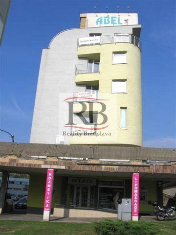 Kancelárske priestory v Petržalke  na prenájom