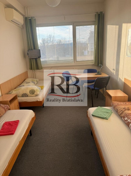 Polyfunkčná budova na predaj Bratislava 3, Staviteľská ulica