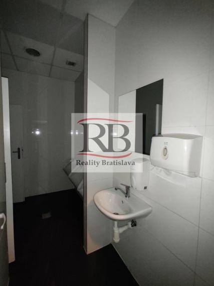 Obchodné priestory v Apollo BC 2, Prievozská-Ružinov