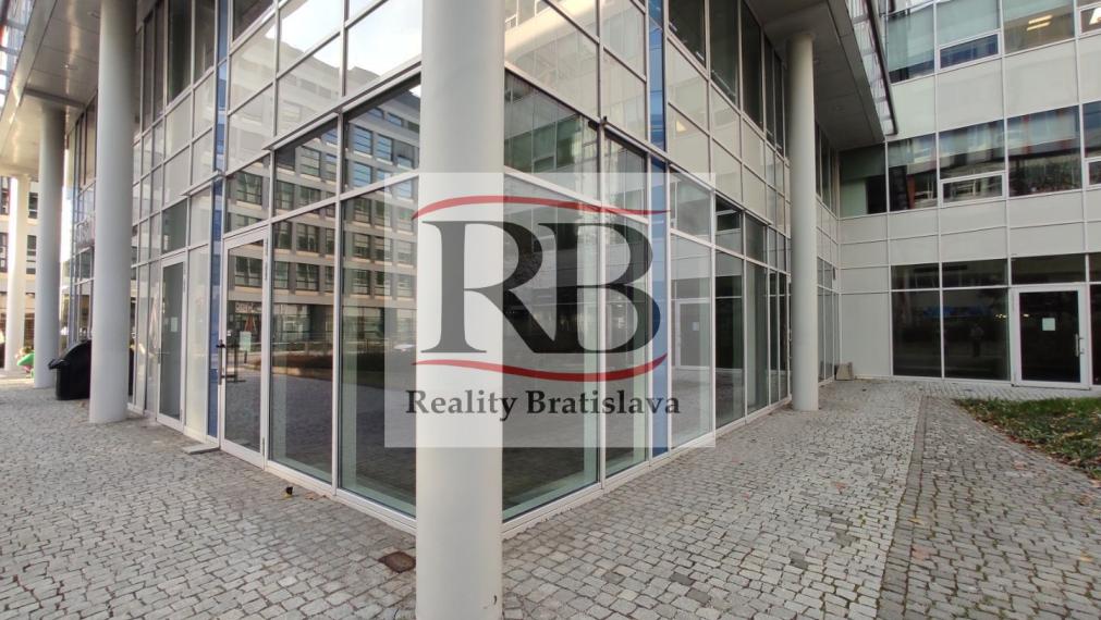 Obchodné priestory v Apollo BC 2, Prievozská-Ružinov