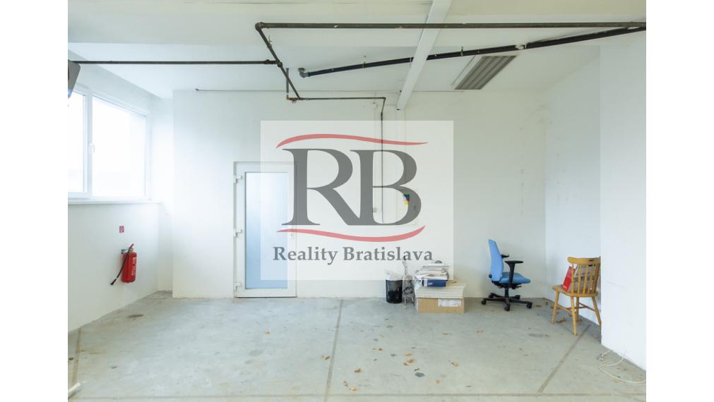 Skladové a kancelárske priestory na Vajnorskej ulici na prenájom, Bratislava III TOP
