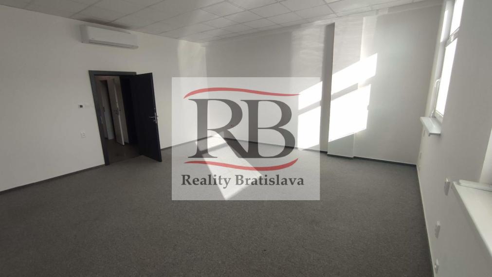 Kancelárske a skladové priestory na Vajnorskej ulici na prenájom, Bratislava III TOP