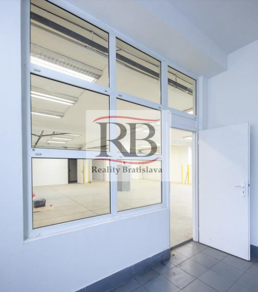 Kancelárske a skladové priestory na Vajnorskej ulici na prenájom, Bratislava III TOP