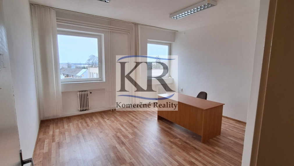 Kancelárske priestory na prenájom, ulica Zoltána Kodalya, 21,86m2, Galanta, 210,-EUR bez DPH vrátane energií