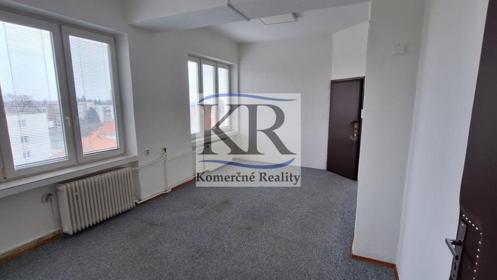 Kancelárske priestory na prenájom – troj kancelária, ulica Zoltána Kodalya, 56,50m2, Galanta, 570,-EUR bez DPH vrátane energií