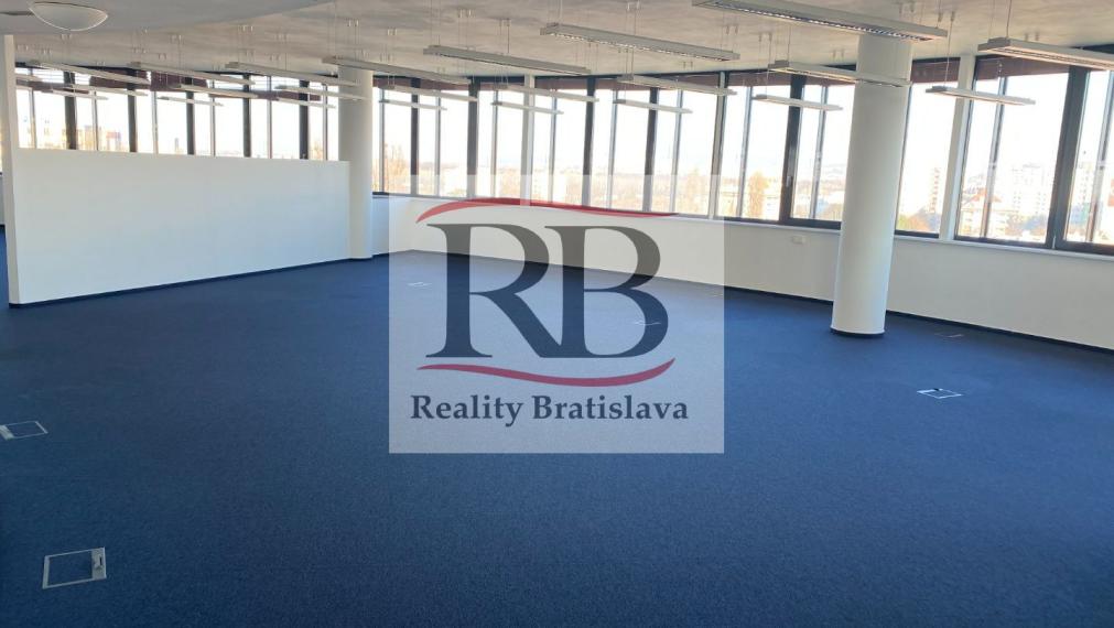 Administratívne priestory vysokého štandardu v tesnej blízkosti ŽST Petržalka