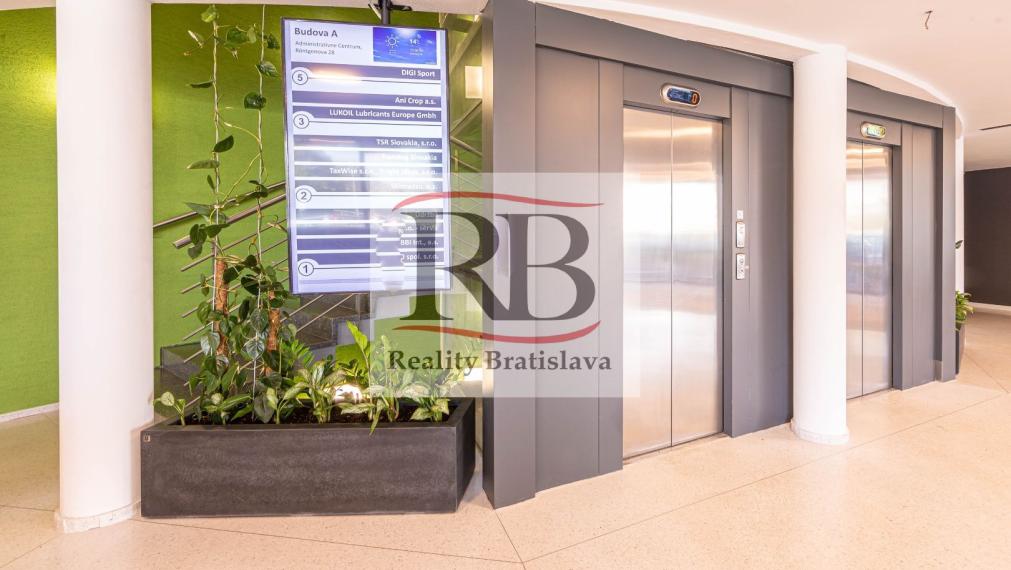 Administratívne priestory vysokého štandardu v tesnej blízkosti ŽST Petržalka