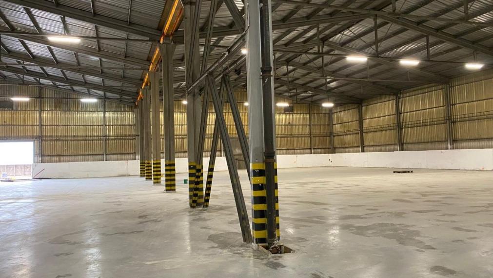 Skladová hala 3900 m2 na prenájom Trnava, Zavar