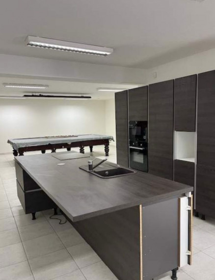 Komerčné priestory na predaj - Na Piesku, Bratislava II 