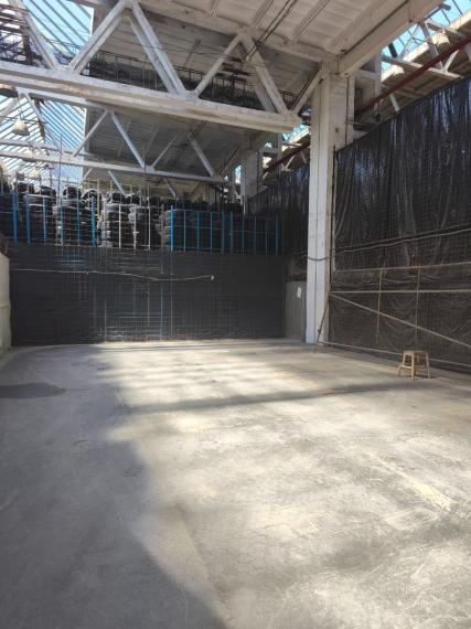 Moderné skladové priestory a kancelárie – okamžite voľné, prístup 24/7