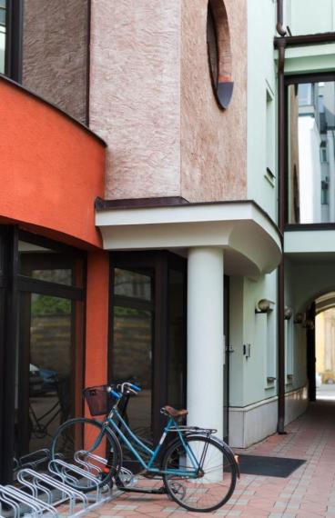 Priestor na prízemí, s vlastným vstupom 79,15m2 v centre na Panenskej ulici - Staré Mesto