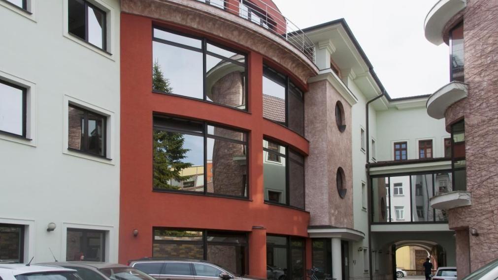 Kancelársky celok s kuchynkou a toaletami 144,96m2, v centre na Panenskej ulici - Staré Mesto