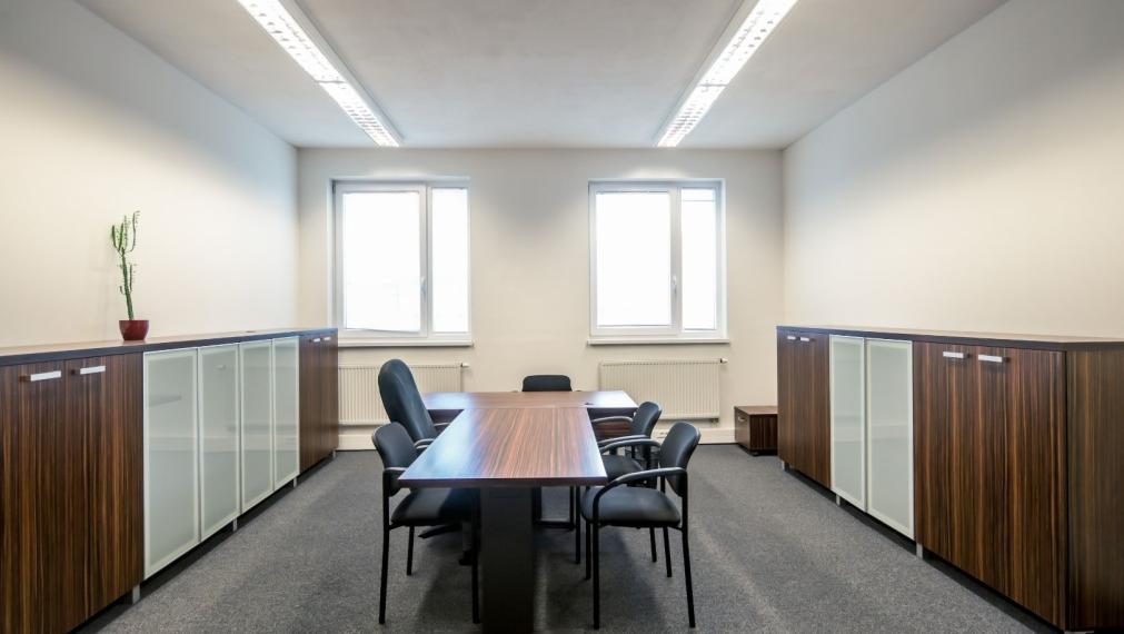 Reprezentatívna polyfunkčná budova so skladom a parkovaním v atraktívnej lokalite, Bratislava - Nové Mesto TOP