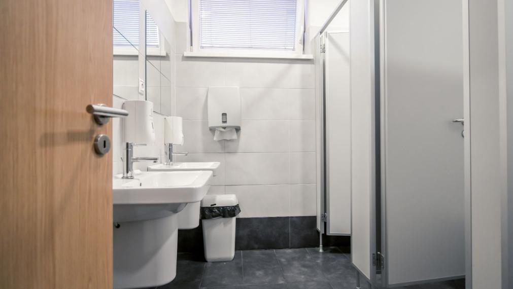 Reprezentatívna polyfunkčná budova so skladom a parkovaním v atraktívnej lokalite, Bratislava - Nové Mesto